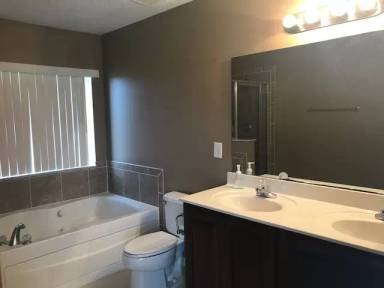 Main picture of 1523 Pier St