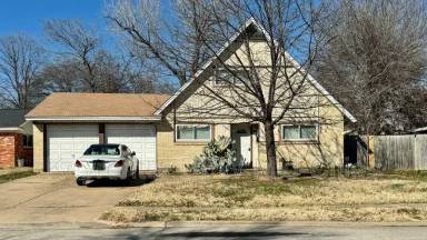 Main picture of 609 Hughes Dr