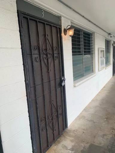 Main picture of 1663 Kewalo St