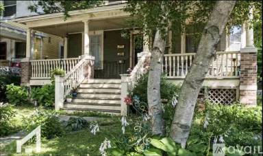 Main picture of 1049 Spaight St