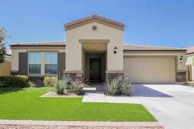 Main picture of 2433 W Jessica Ln