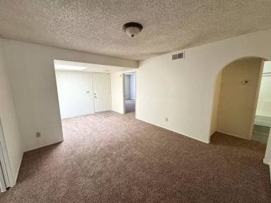 Main picture of 5318 S Farmer Ave