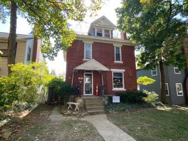 Main picture of 198 E Norwich Ave - B