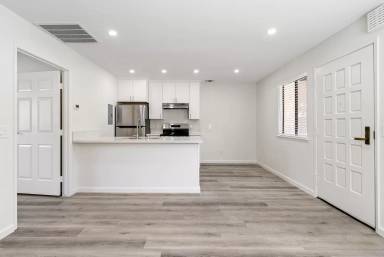 Main picture of 283 Heather Ct