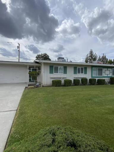 Main picture of 1305 Yorba Linda St