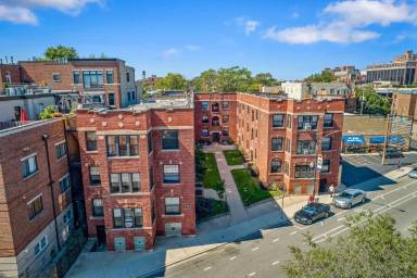 Main picture of 2884-2888 N Clark St Apartments