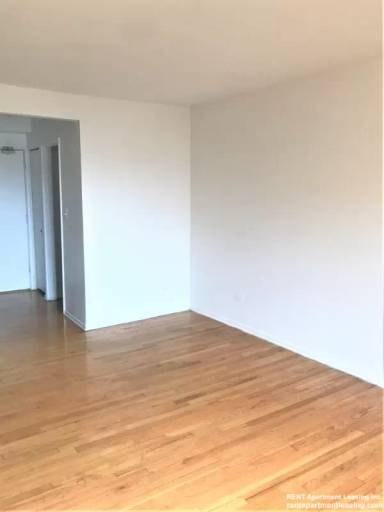 Main picture of 6830 N Sheridan Rd Apartments