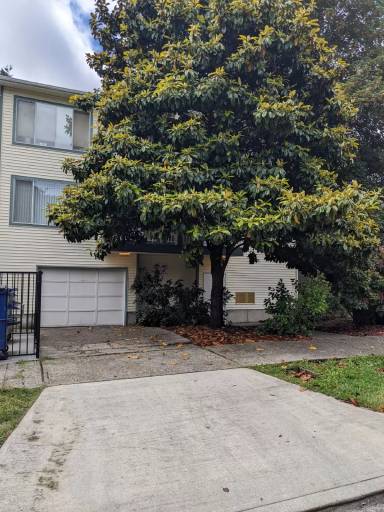 Main picture of 2035 NW 63rd St