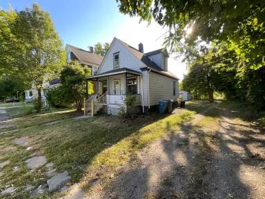Main picture of 2338 Livingston Ave