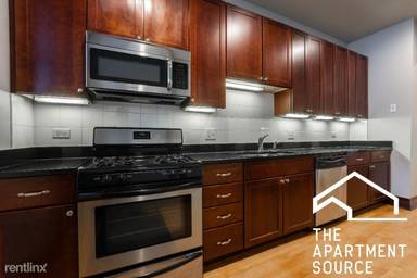 Main picture of 2107 W North Ave
