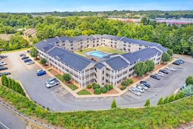 Main picture of 309 Country Club Dr NE