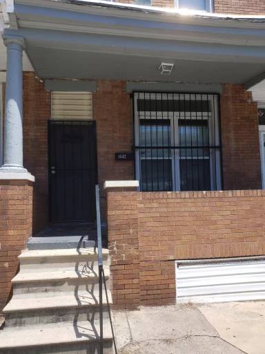 Main picture of 1658 E 25th St