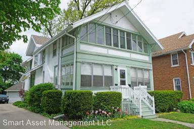Main picture of 326 Buchner Ct