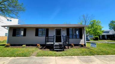 Main picture of 3200 Delaware Ave