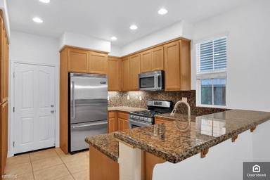 Main picture of 208 Hamlin Loop