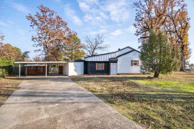 Main picture of 1101 N 56th Ter