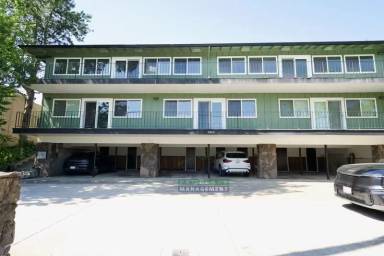 Main picture of 1562 Sir Francis Drake Blvd