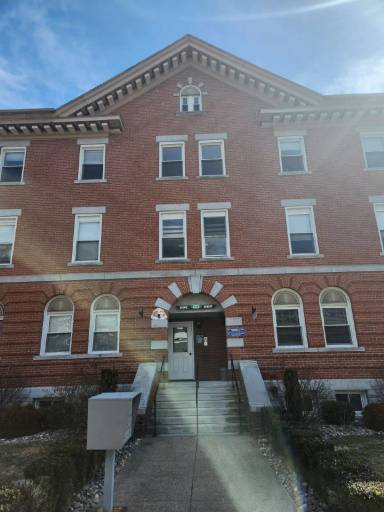 Main picture of 223 Meadow St