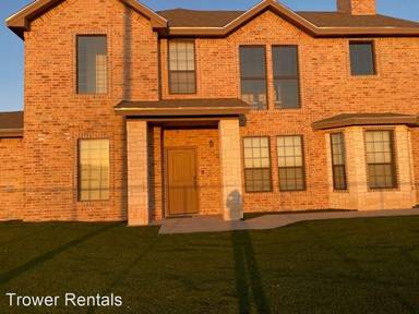 Main picture of 3001 Pointer Ln