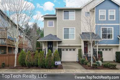 Main picture of 2227 NE Redelfs Way