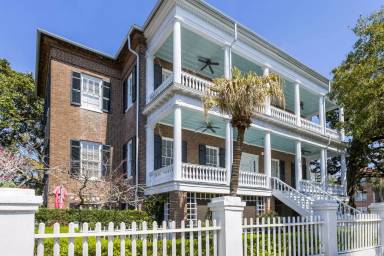 Main picture of 214 Calhoun St