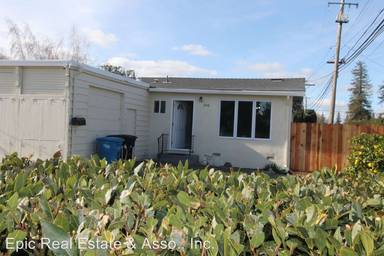 Main picture of 395 Larkspur Dr