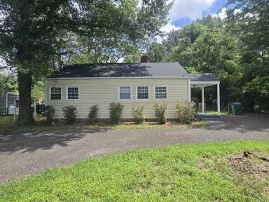 Main picture of 1025 Bradley Ln