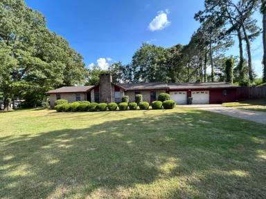 Main picture of 102 E Emerald Dr