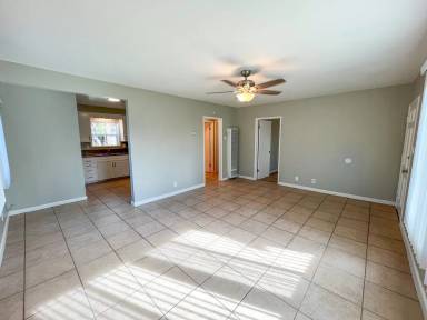 Main picture of 123 S Lincoln Ave