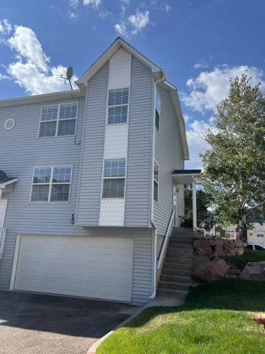Main picture of 49 Vale Cir