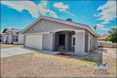 Main picture of 10376 Valle Fertil Dr