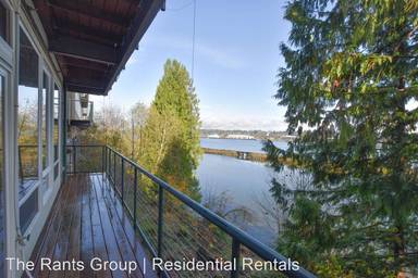 Main picture of 304 West Bay Dr NW