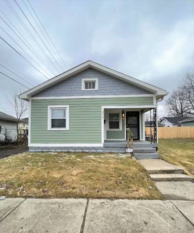 Main picture of 217 W 35th St