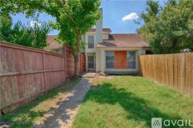 Main picture of 6110 N Hampton Dr