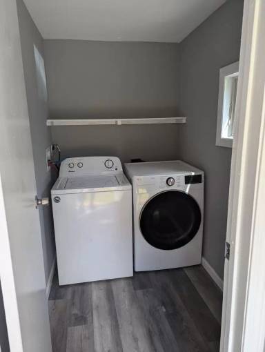 Main picture of 40 Boston Post Rd