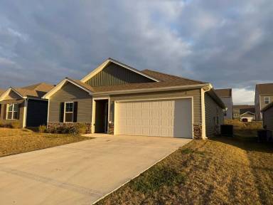 Main picture of 1038 Persimmon Holw