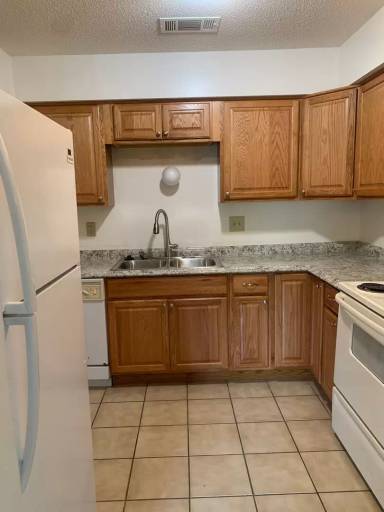 Main picture of 1424 Case Ave