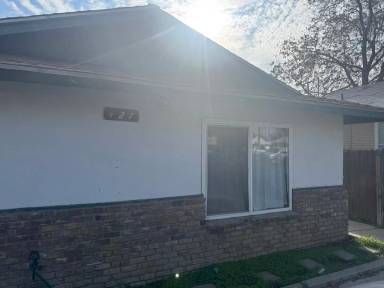 Main picture of 419 Washington Ave