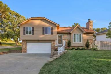 Main picture of 15857 Ohern St