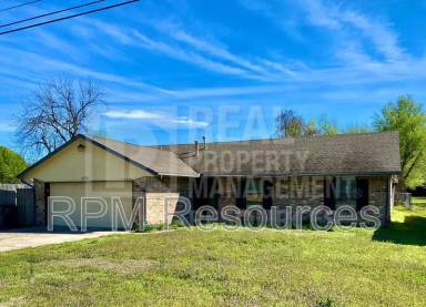 Main picture of 6204 NW 30th St