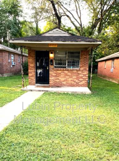 Main picture of 2455 Douglass Ave