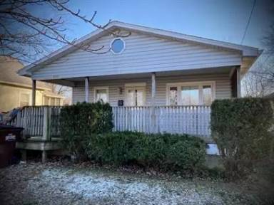Main picture of 2100 Harding Ave