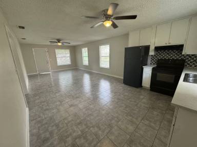 Main picture of 106 Jasper St