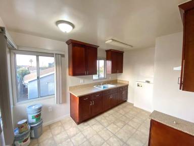 Main picture of 1135 W 90th St