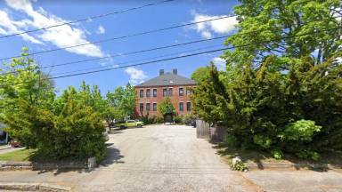 Main picture of 104 Green St