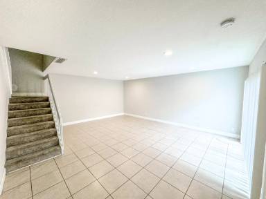 Main picture of 1785 N Congress Ave