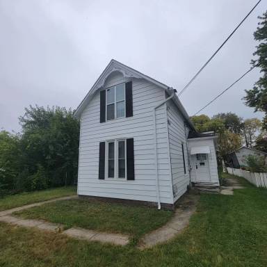 Main picture of 127 1/2 N 9th St