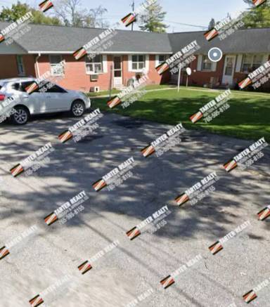 Main picture of 831 S Franklin St