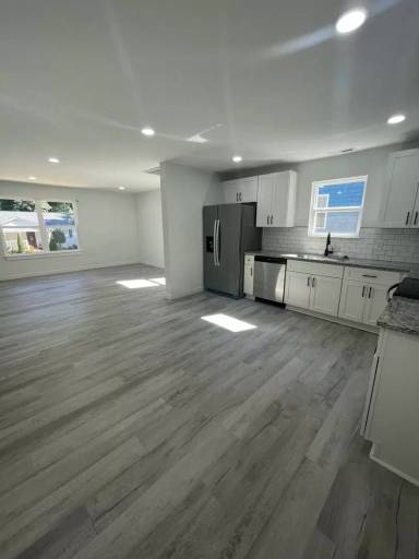 Main picture of 193 8th Avenue Dr SE