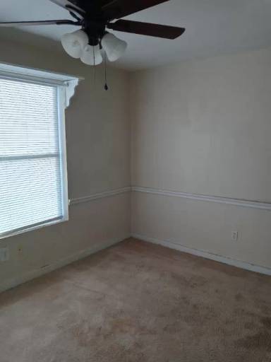 Main picture of 1655 Glendale St